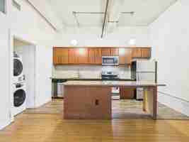 featured image of 815 Perry St #113