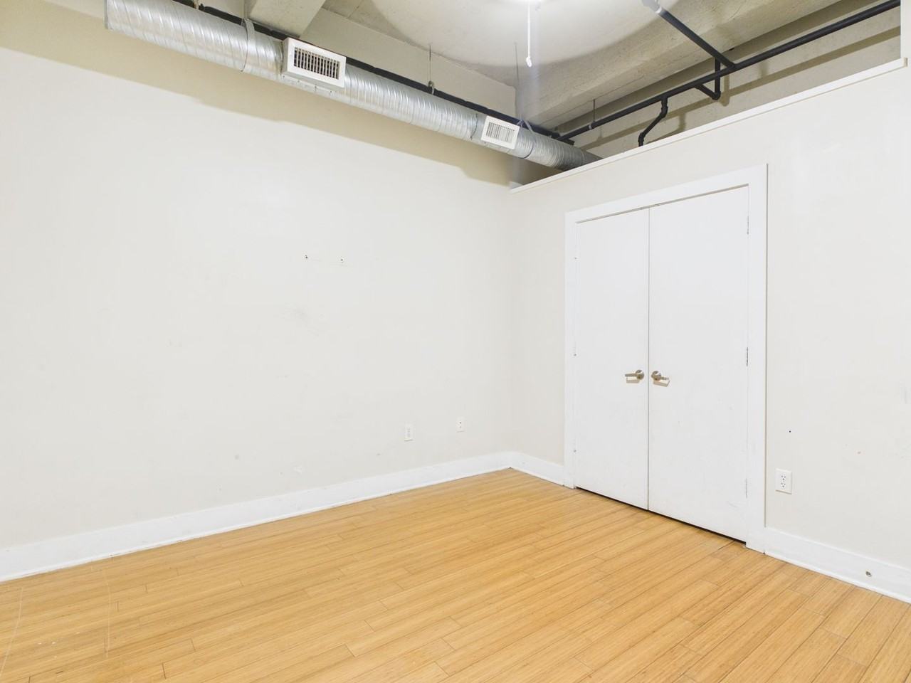 815 Perry St #113 - Photo 6 of 13