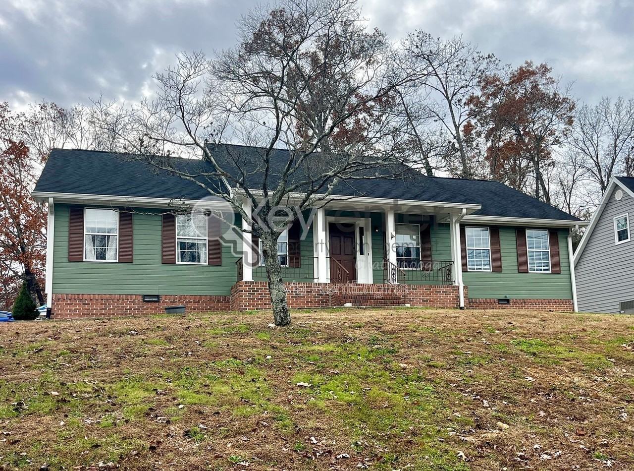 6011 Barkley Creek Dr - Photo 2 of 21