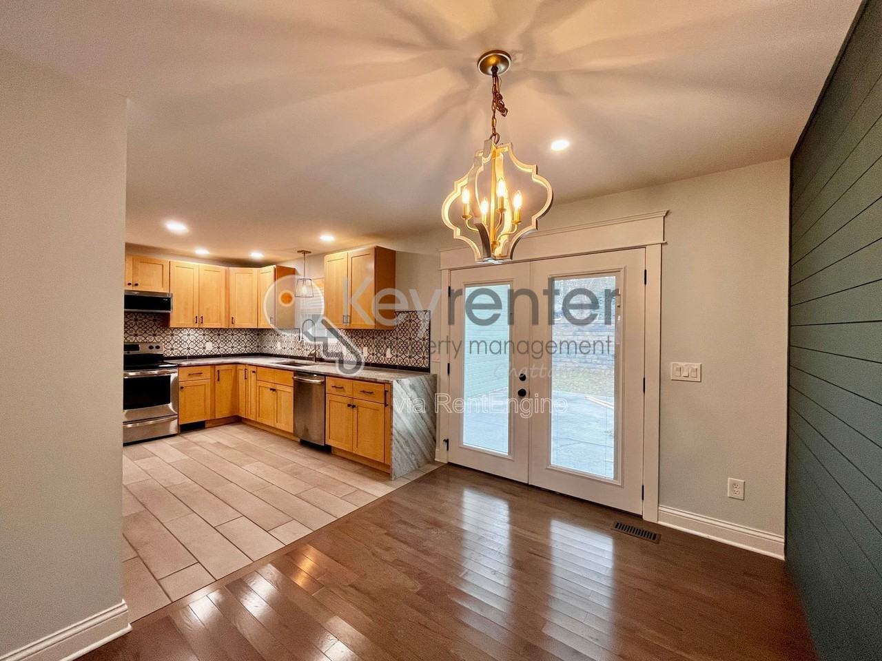 6011 Barkley Creek Dr - Photo 5 of 21