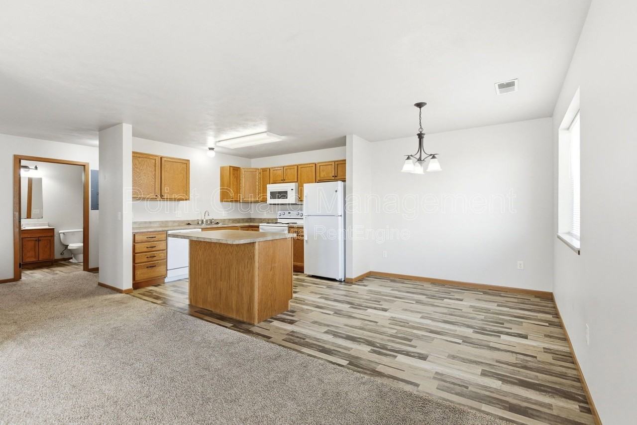 106 S Sandstone Ave #106-12 - Photo 4 of 30