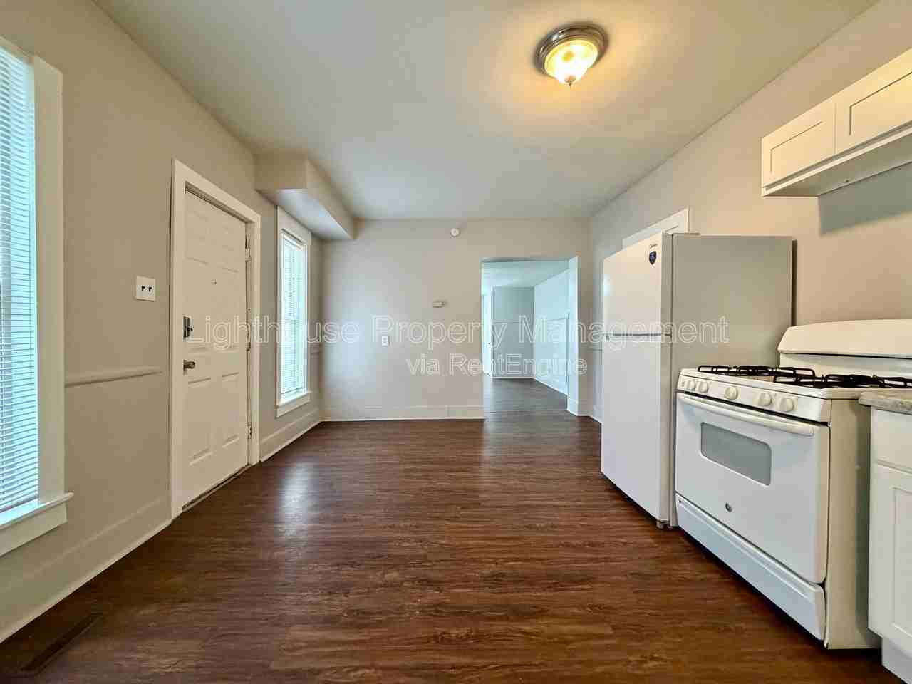 1515 Hoyt St #1 - Photo 2 of 10