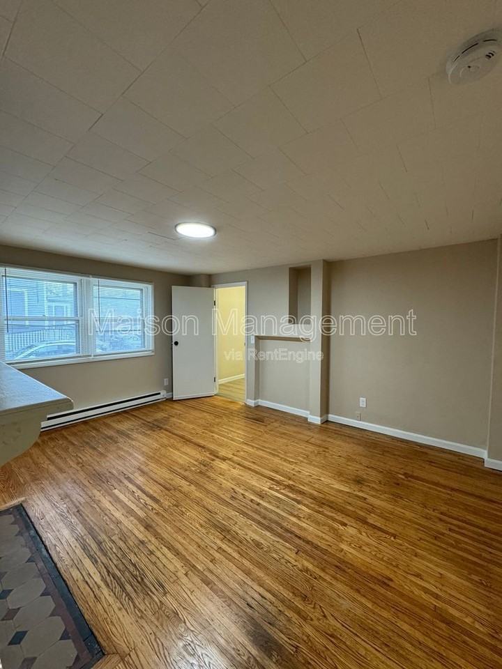 19 Park Ave - Photo 7 of 17