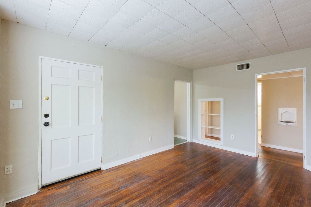 3809 Maplewood Ave #A - Photo 2 of 37