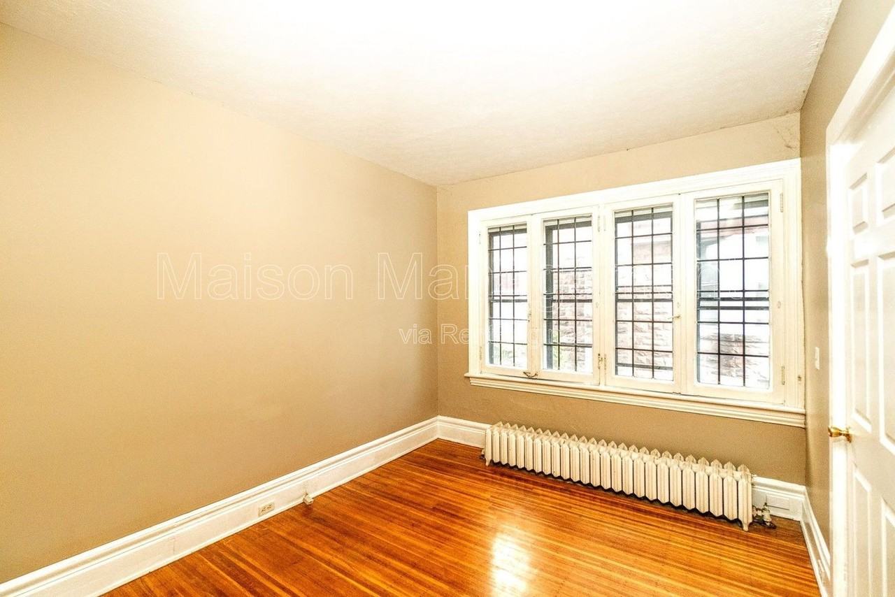 595 University Ave #1 - Photo 6 of 12