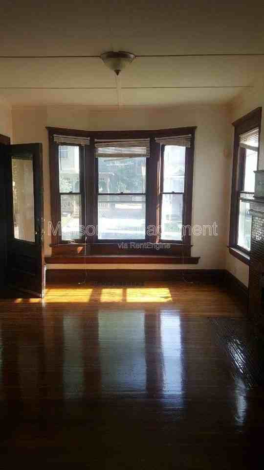 291A Pearl St - Photo 3 of 12