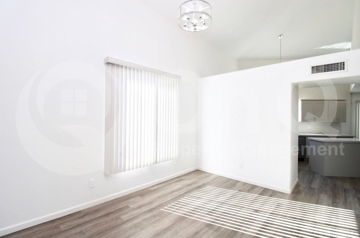 14646 N 90th Dr - Photo 5 of 27