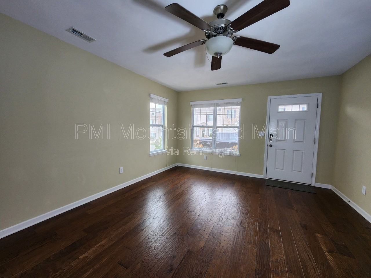 19 Barnett Shoals Dr - Photo 6 of 24