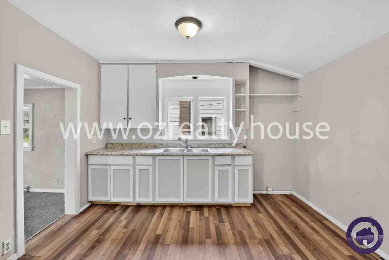 564 Williamsville Ave - Photo 6 of 15