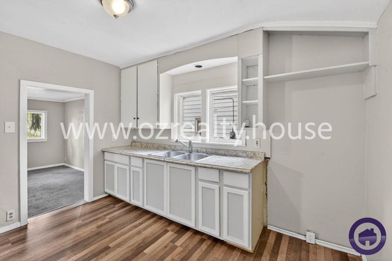 564 Williamsville Ave - Photo 7 of 15