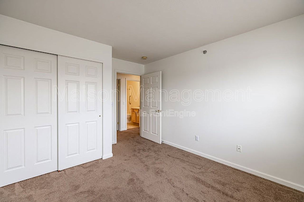 100 Green Tree Ln #227 - Photo 7 of 12