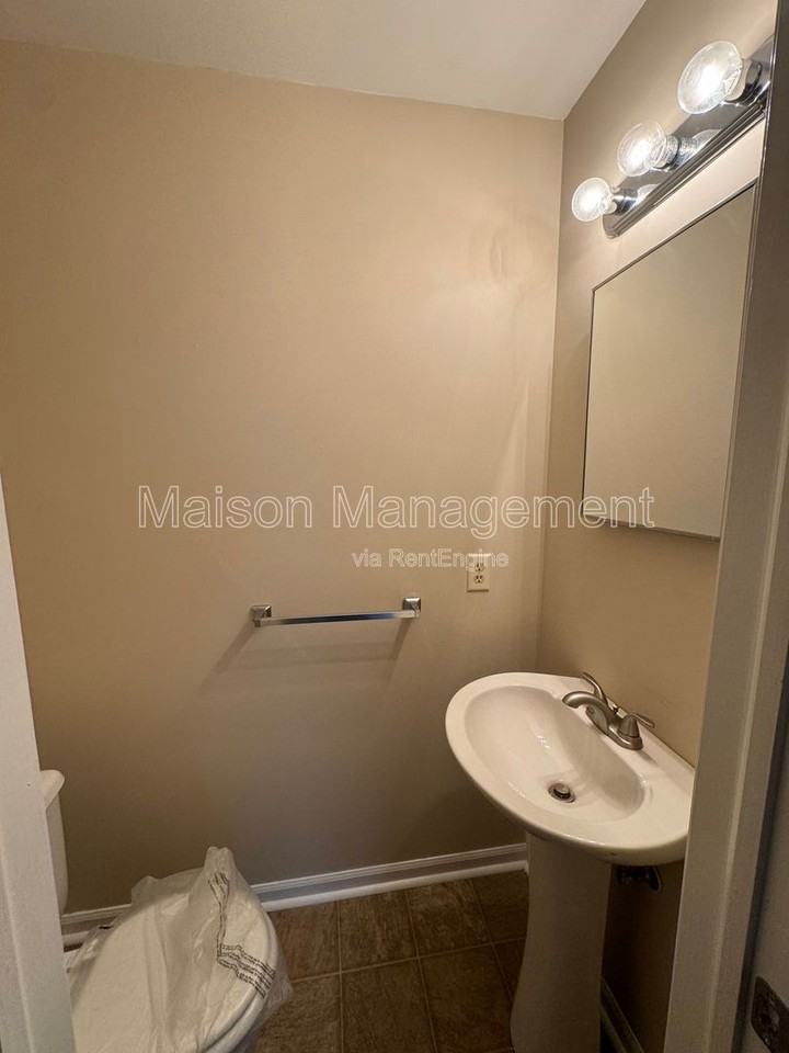 419 Britton Rd #01 - Photo 7 of 19