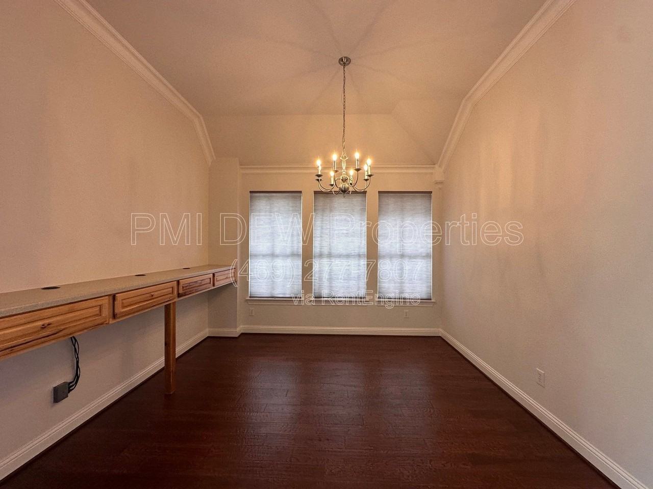 2610 Meadow Ridge Dr - Photo 5 of 33
