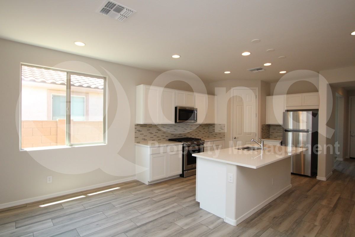 7041 W Coles Rd - Photo 2 of 16