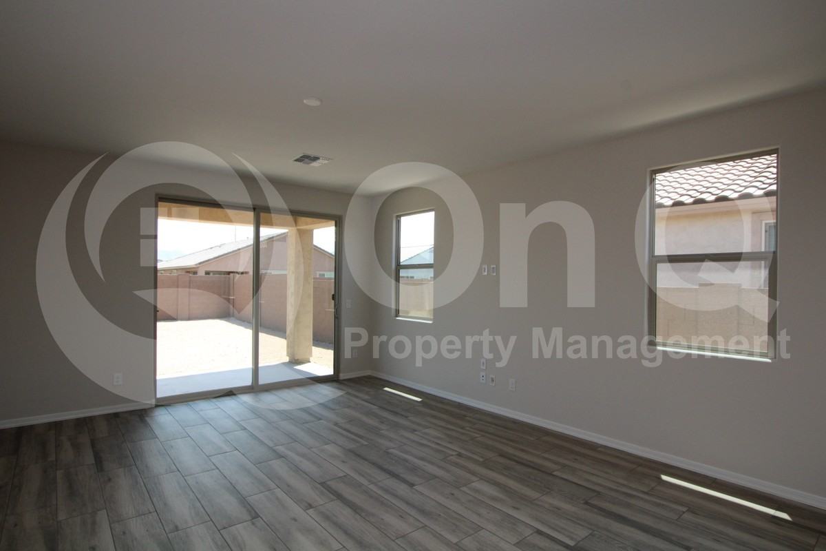 7041 W Coles Rd - Photo 4 of 16