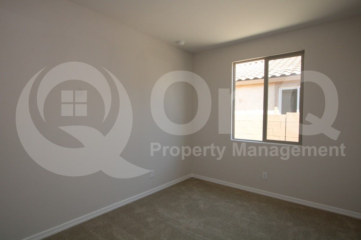 7041 W Coles Rd - Photo 7 of 16