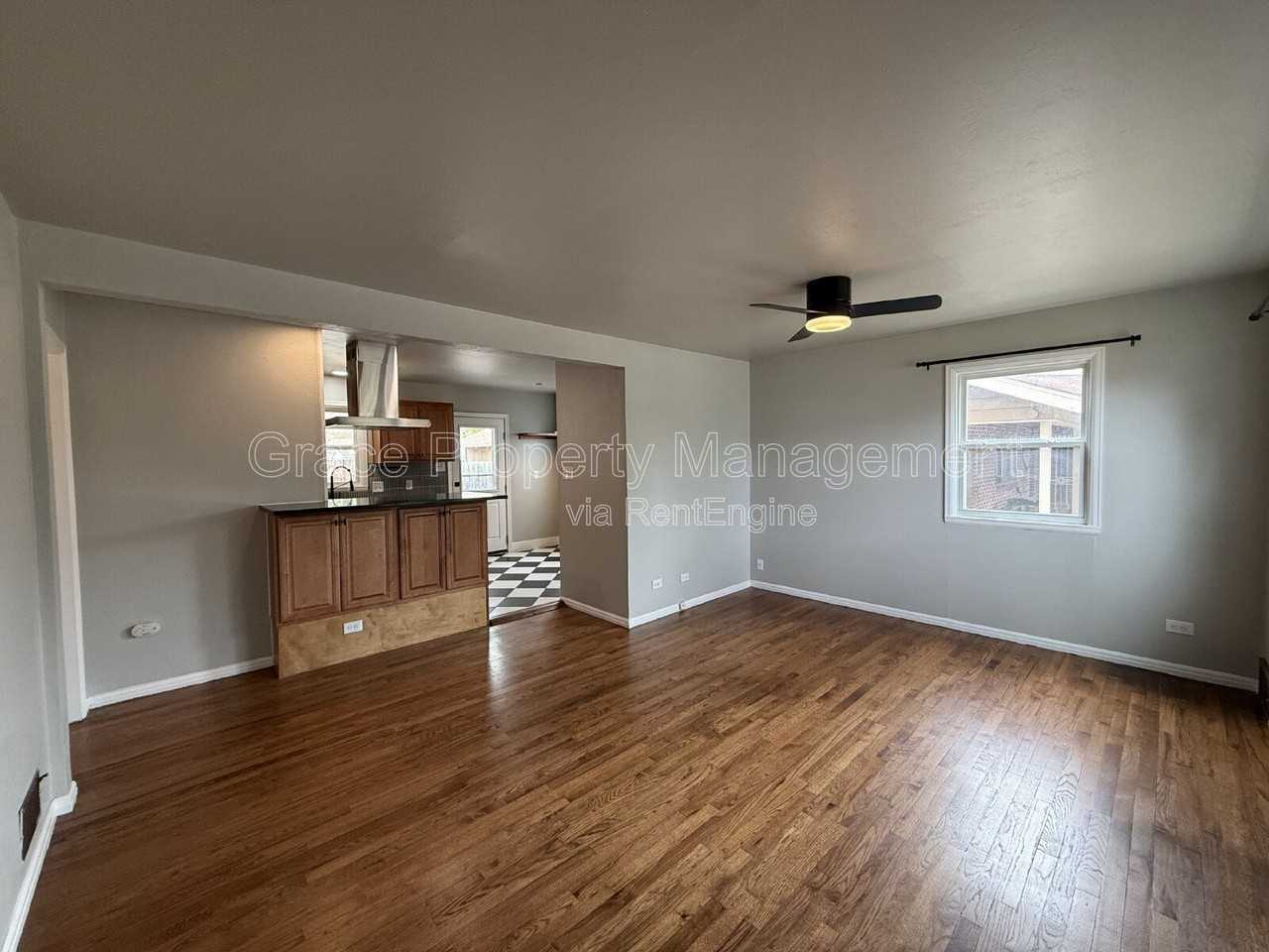 4648 S Lincoln St - Photo 3 of 21