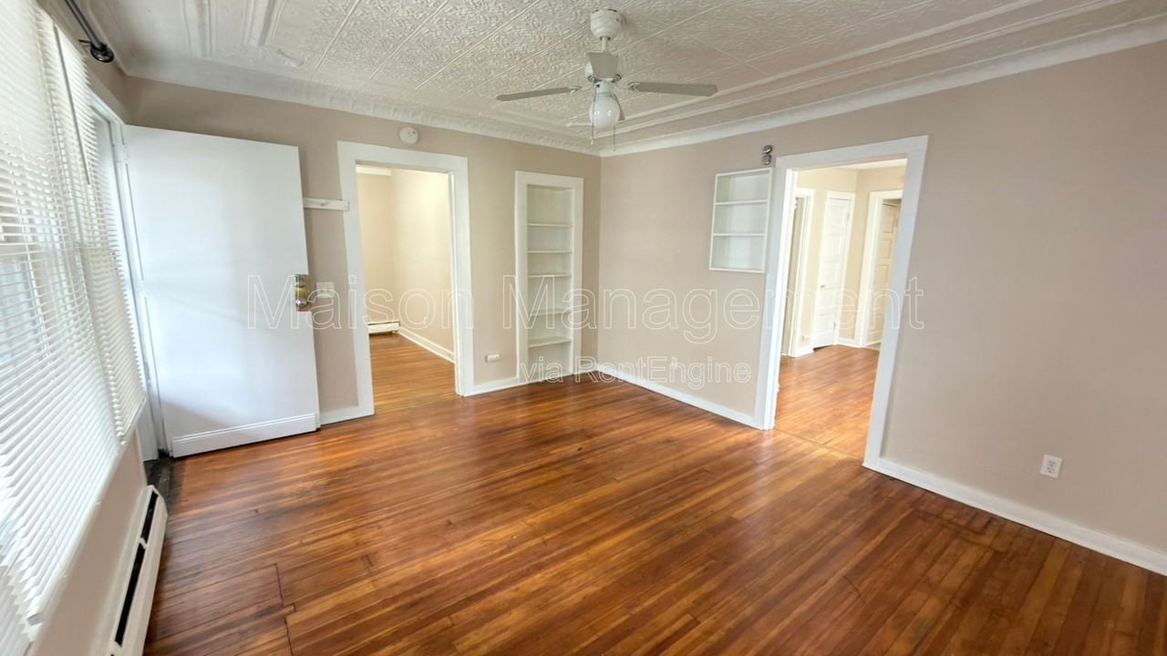 175 Pearl St #1 - Photo 4 of 19