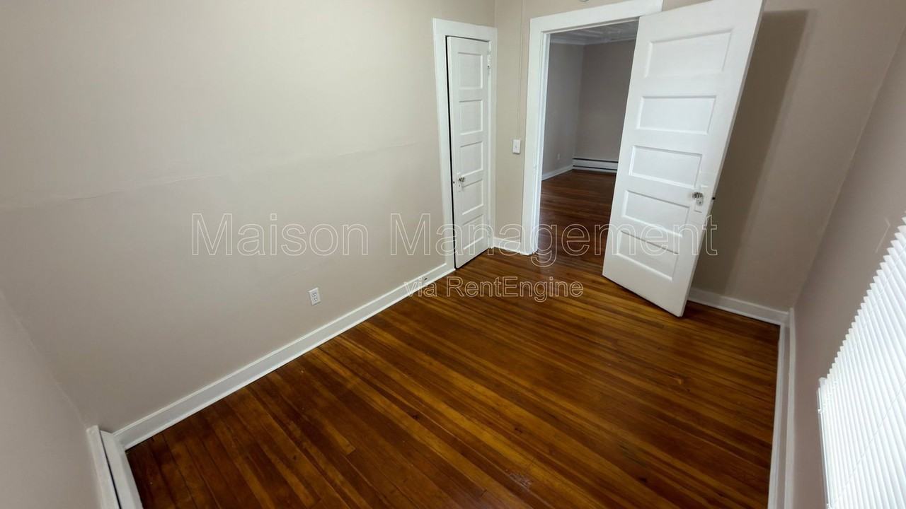 175 Pearl St #1 - Photo 7 of 19