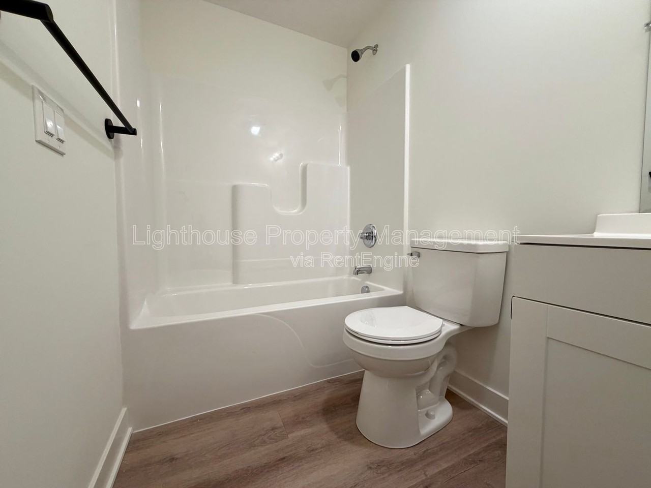310 Allen Ave #2 - Photo 4 of 25