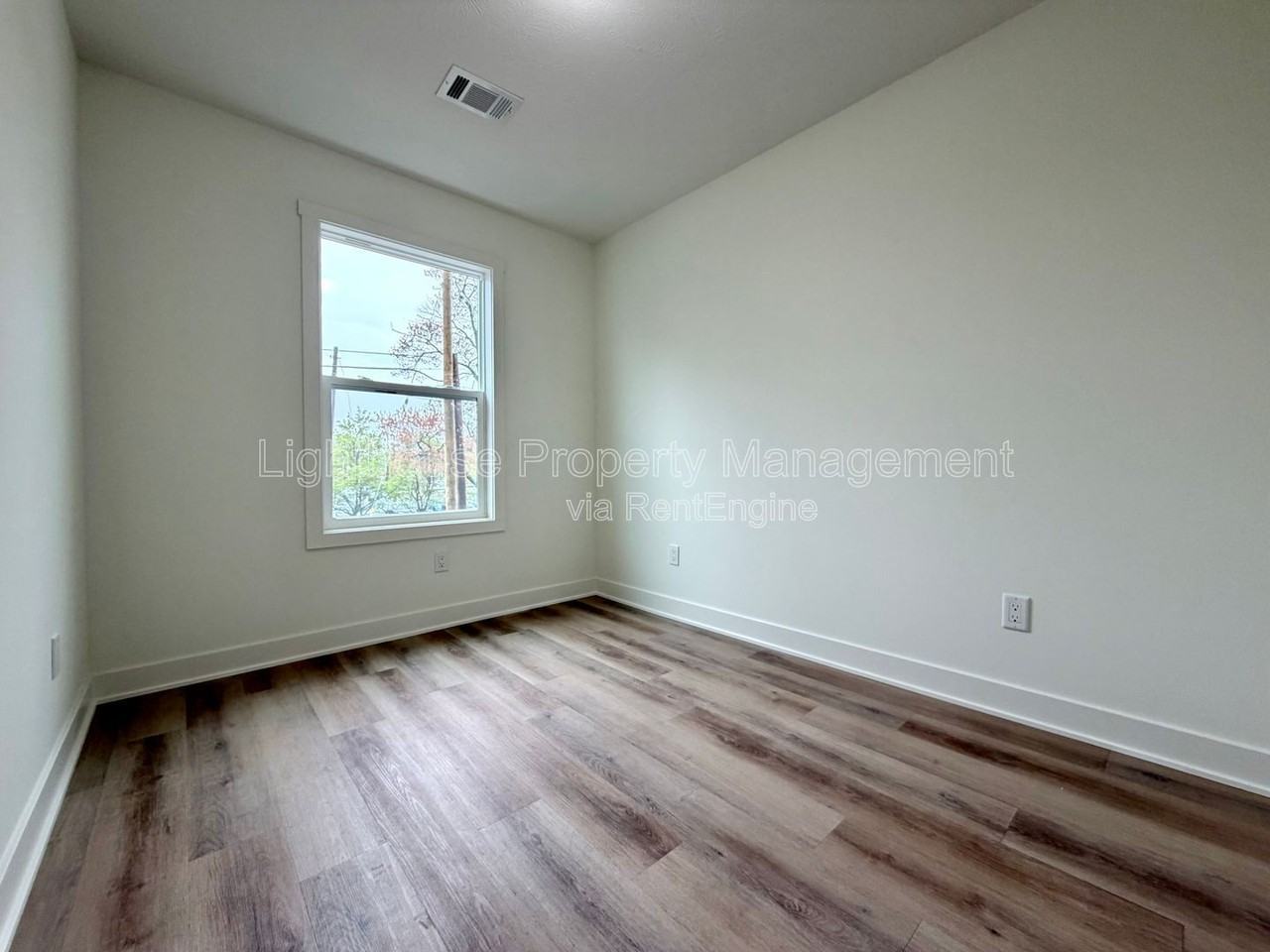 313 Orchard Ave #2 - Photo 3 of 24
