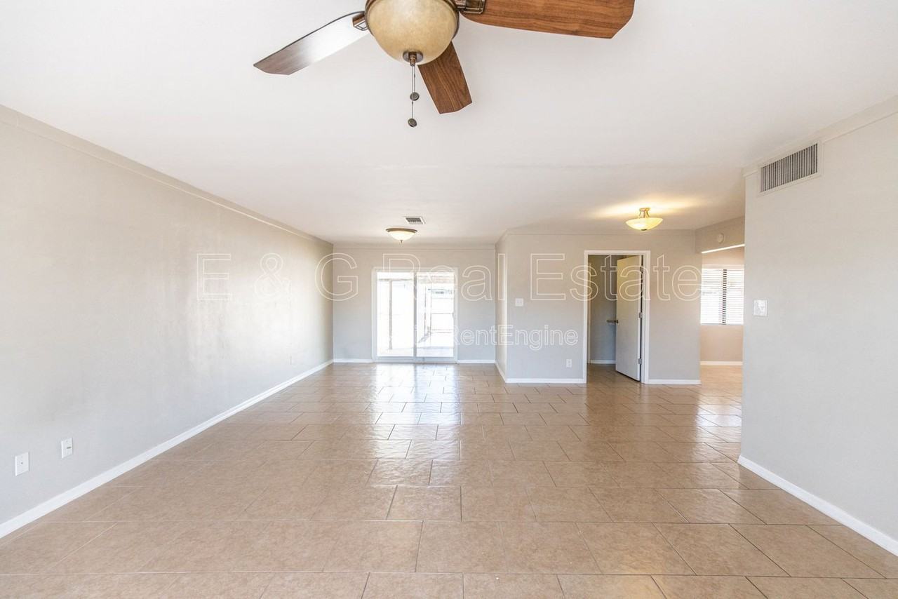 8050 E Clarendon Ave - Photo 3 of 18