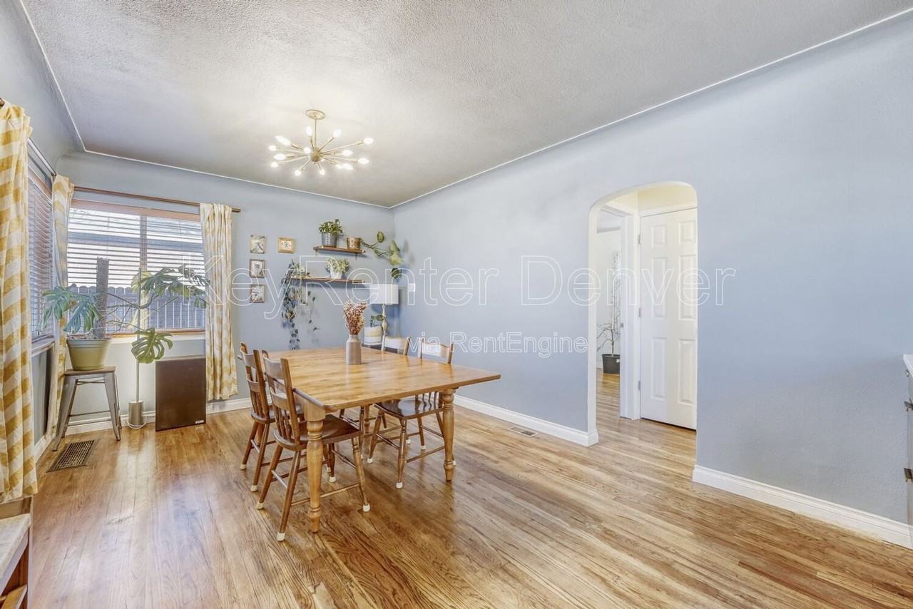 3252 Niagara St - Photo 5 of 17
