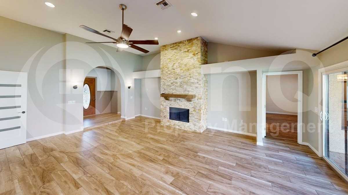 1262 E Commerce Ave - Photo 6 of 26