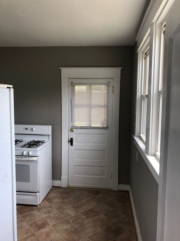 5308 Waverly Ave - Photo 7 of 10