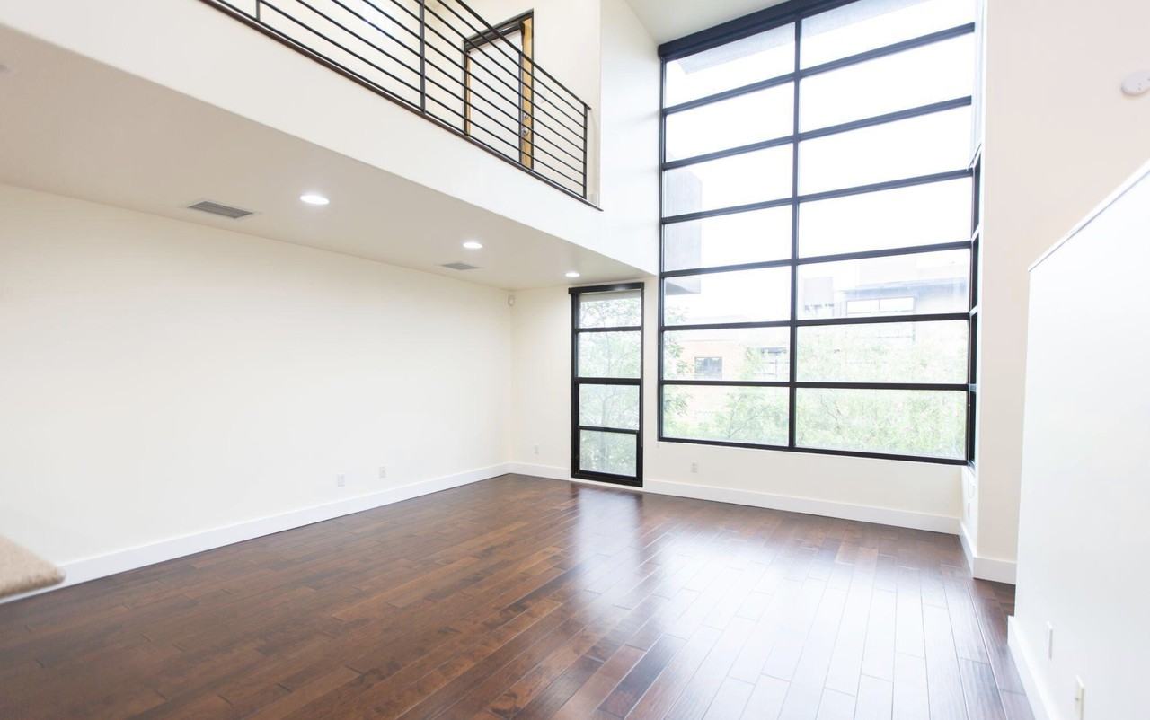 1300 W 5th St #1009 - Photo 2 of 15