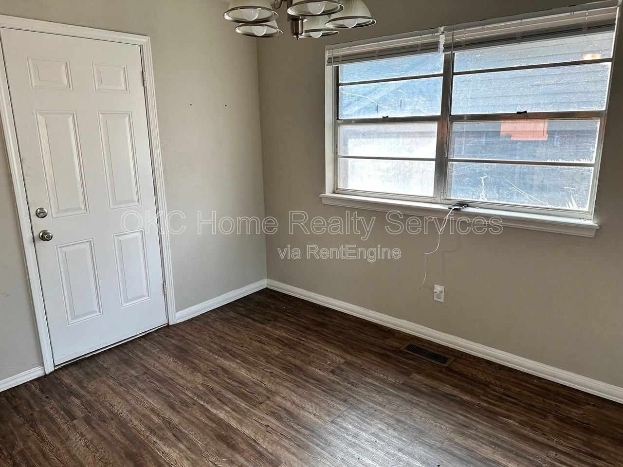 4325 Nw 55th St - Photo 4 of 14