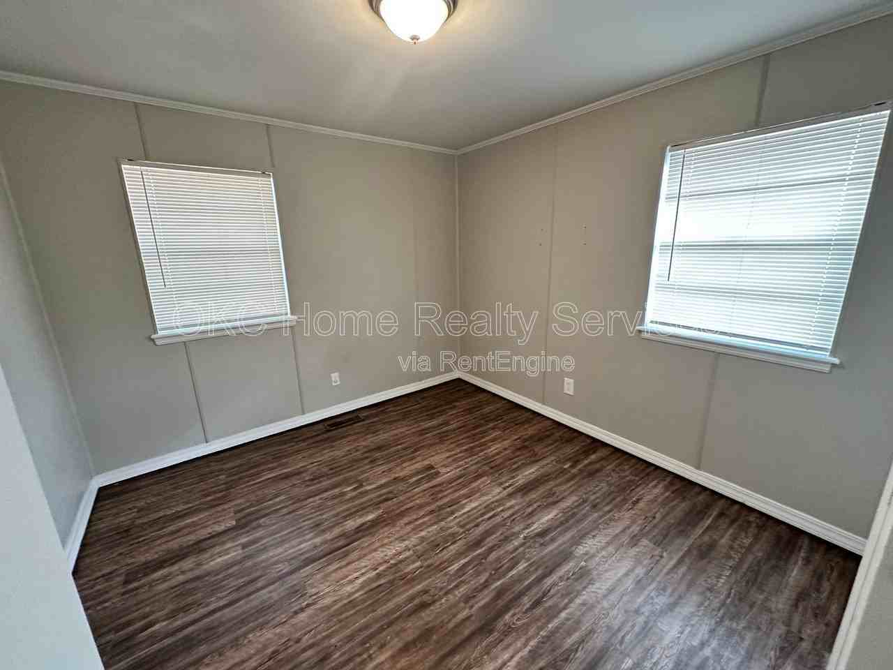 4325 Nw 55th St - Photo 6 of 14