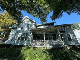 featured image of 279 S Goodman St