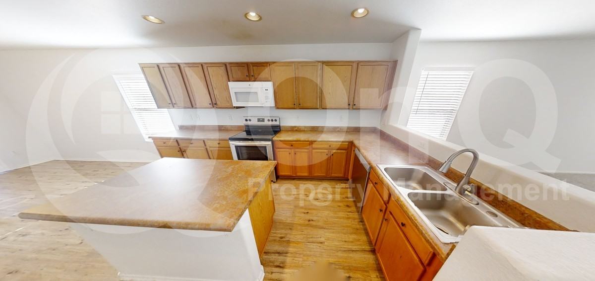 3643 E Constitution Dr - Photo 4 of 11
