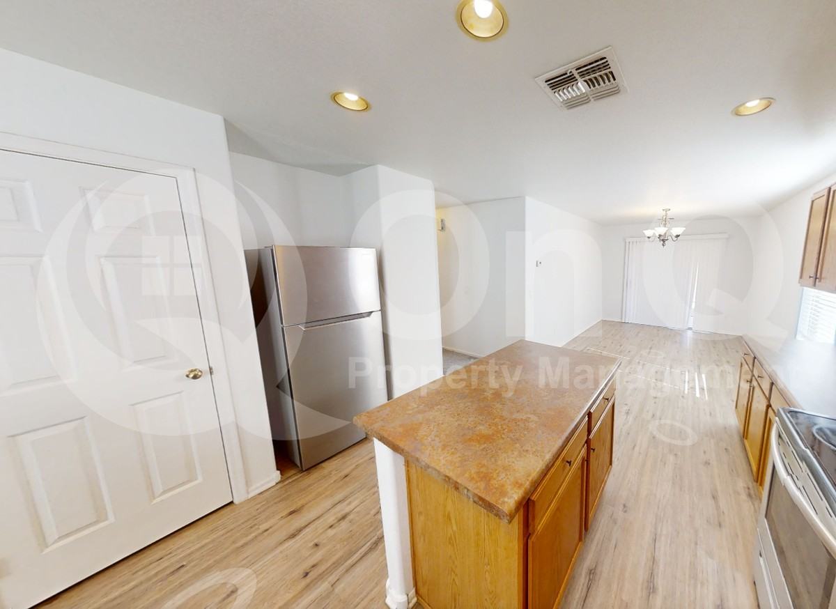 3643 E Constitution Dr - Photo 5 of 11