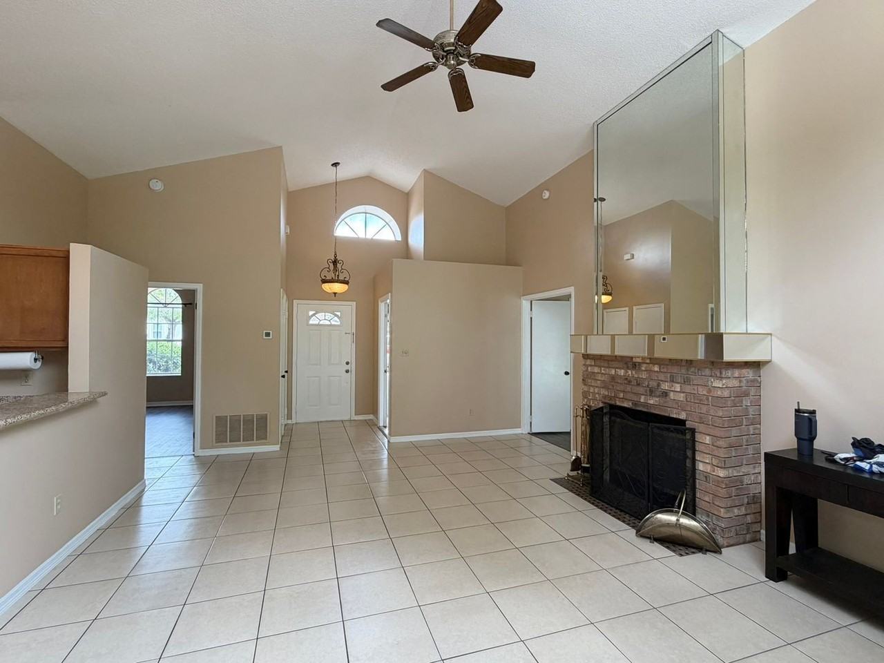 625 Remington Oak Dr - Photo 3 of 23