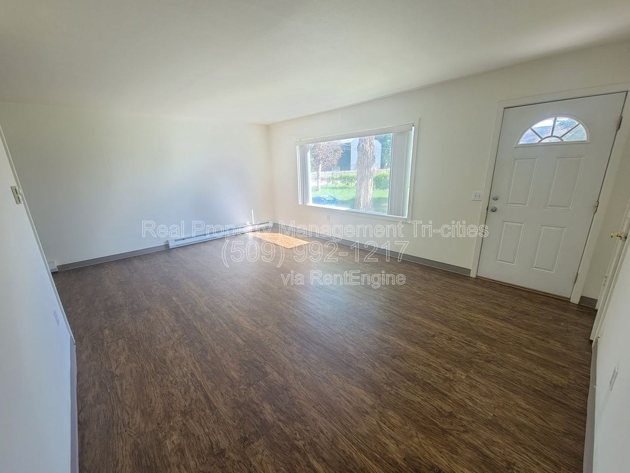 1418 Mahan Ave - Photo 3 of 10