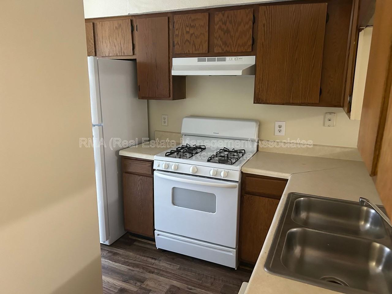 105 Westwind Ct - Photo 3 of 7