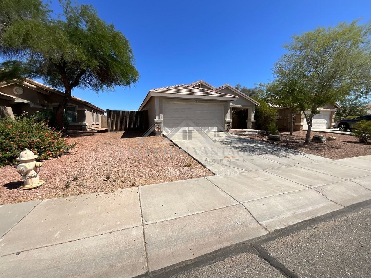 16612 W Cottonwood St - Photo 3 of 29