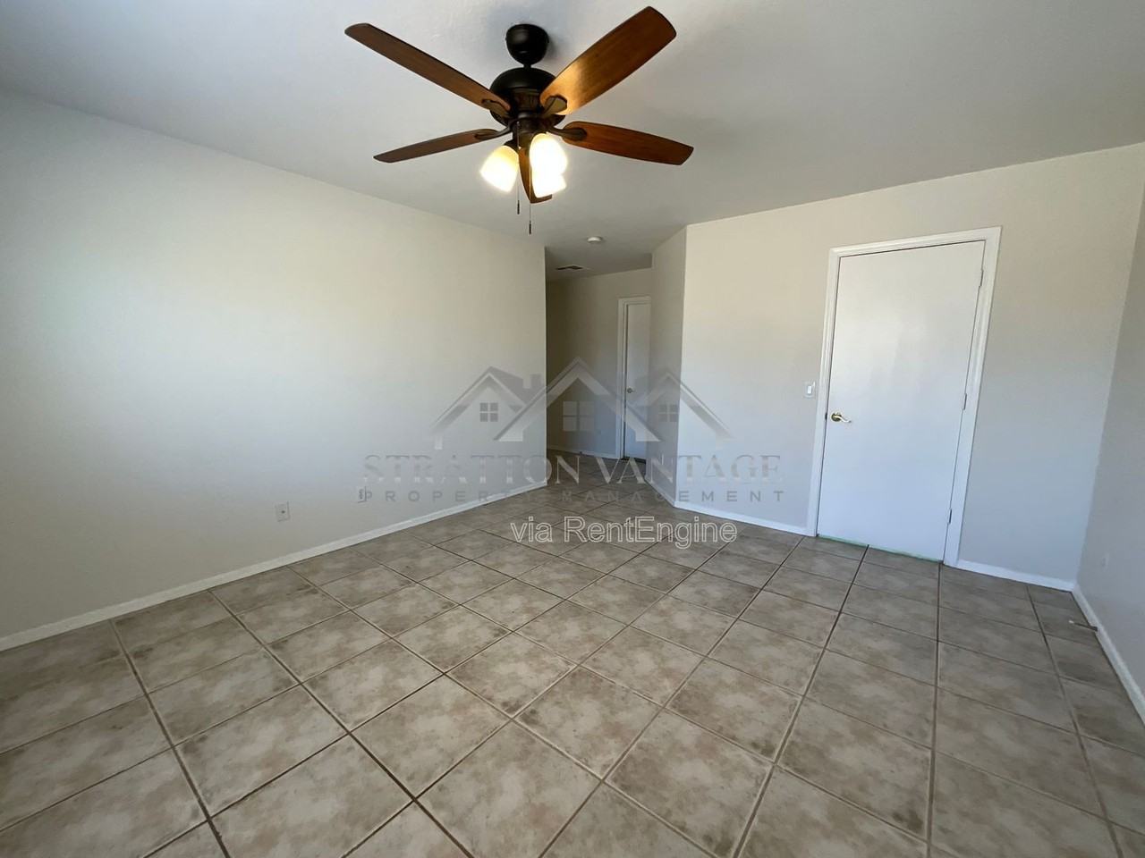 16612 W Cottonwood St - Photo 5 of 29