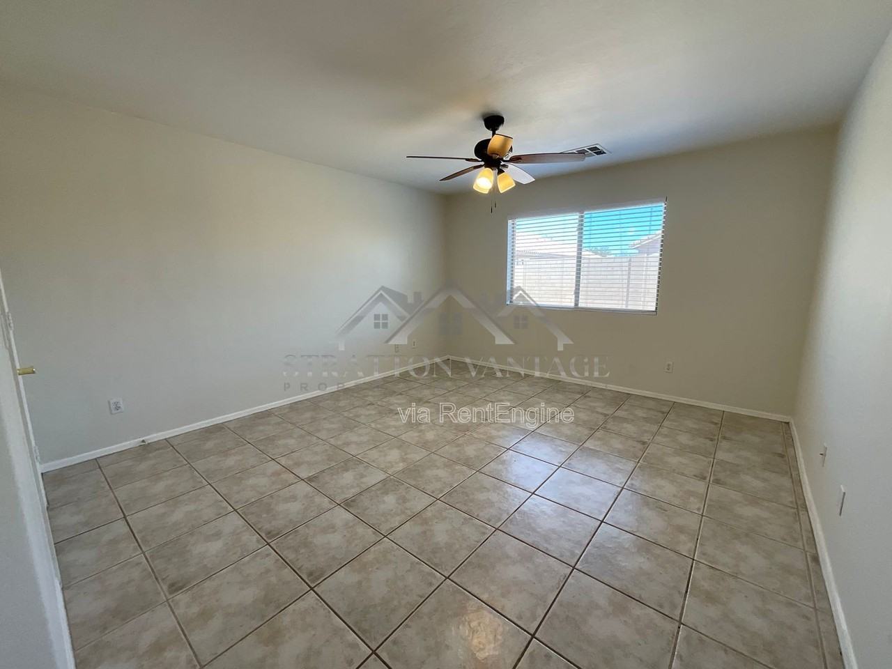 16612 W Cottonwood St - Photo 7 of 29