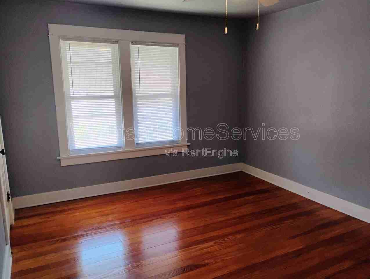 159 W Locust St - Photo 4 of 31
