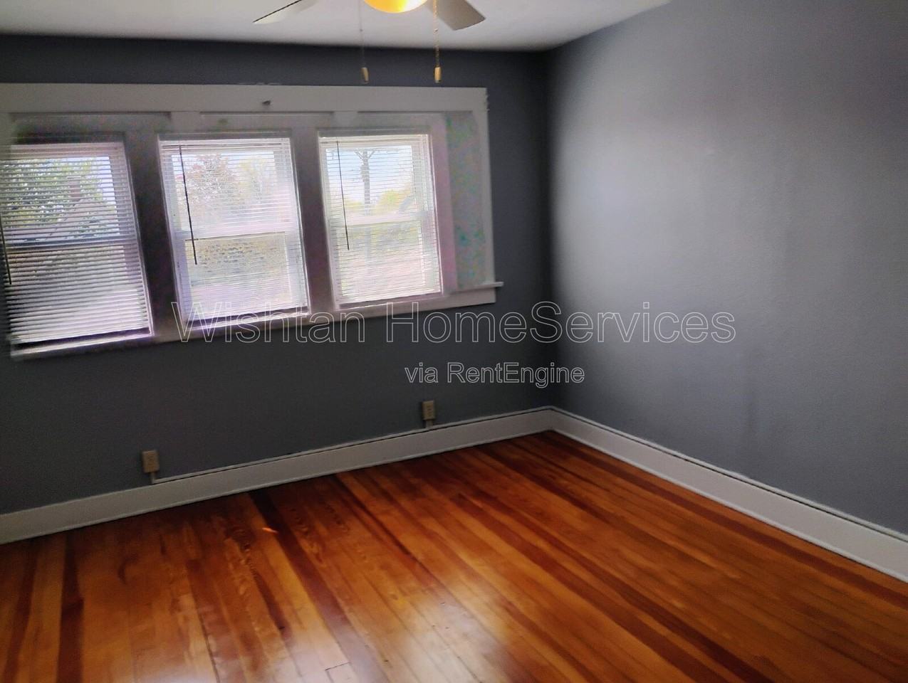 159 W Locust St - Photo 6 of 31