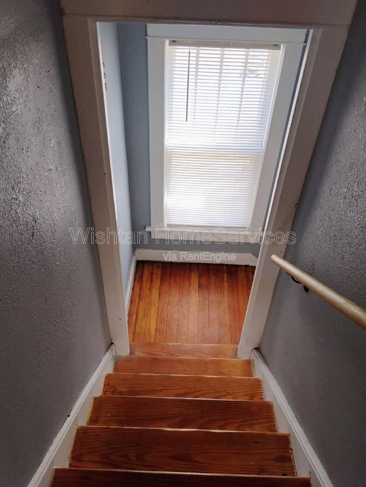 159 W Locust St - Photo 7 of 31