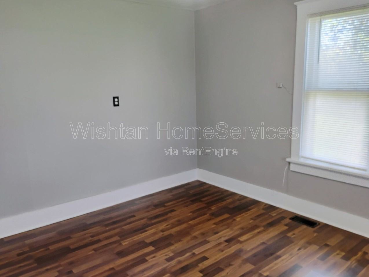 615 N Avery St #1 - Photo 2 of 7