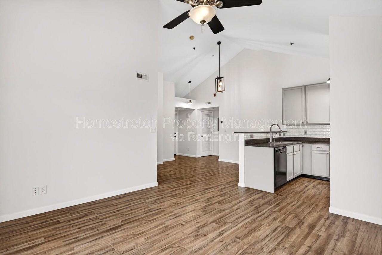 531 Saravalle Dr - Photo 5 of 25