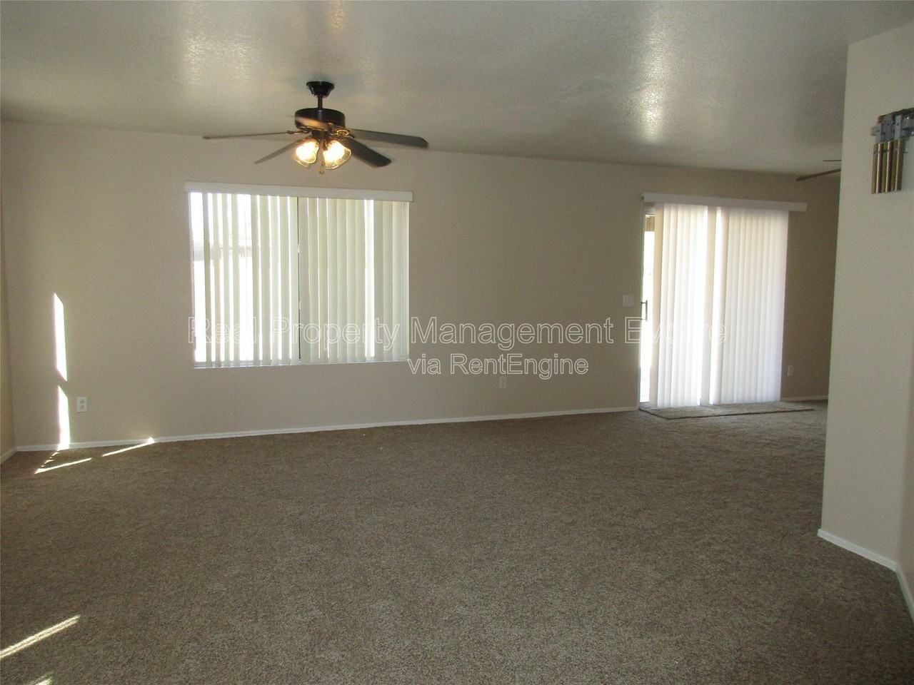7418 W Eva St - Photo 6 of 22