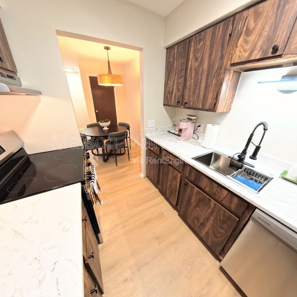 2519 Culver Rd #110 - Photo 6 of 18
