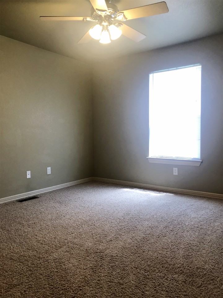 10 S Woodsprings Dr #1 - Photo 7 of 22