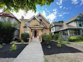 featured image of 405 Alexander St #C